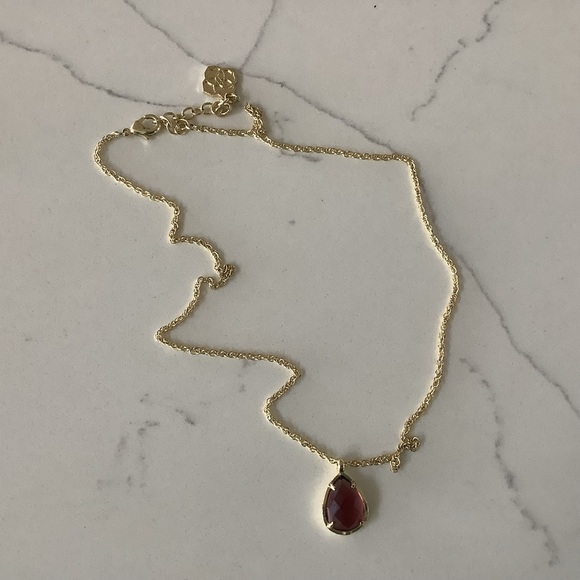 Kendra Scott Kiri Necklace in Gold Amethyst - Picture 4 of 10